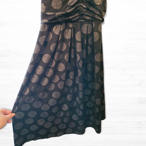 Black & Grey Metalic Polka-dot Plus Size Dress - Picture 4 of 13